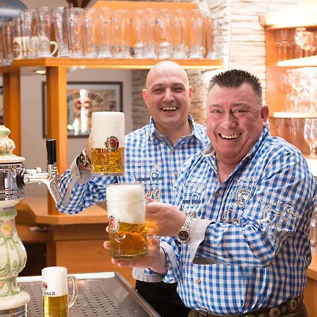 호텔 & Restaurant Waldcafe Hettstedt
