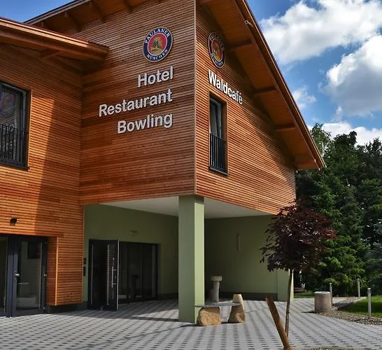 & Restaurant Waldcafe 3*