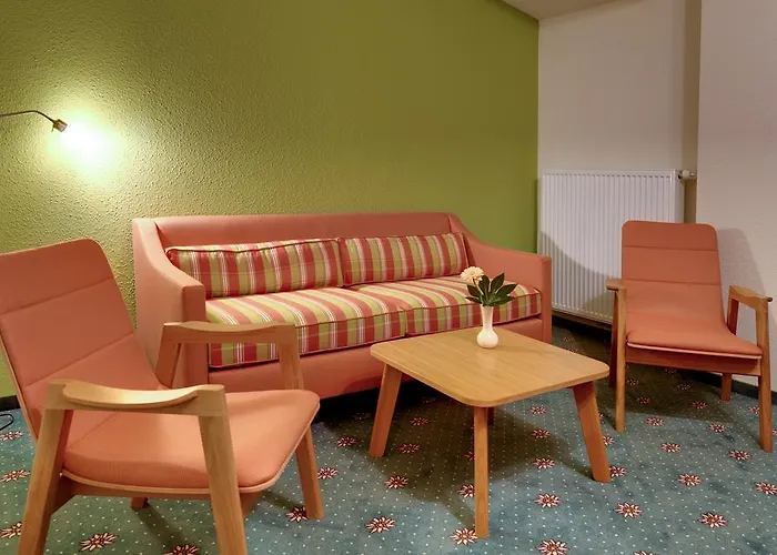 & Restaurant Waldcafe Hotel 3*