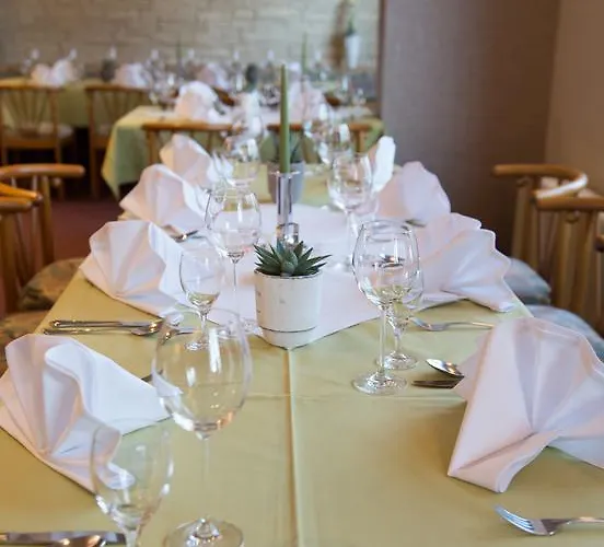 Hotel & Restaurant Waldcafe 3*