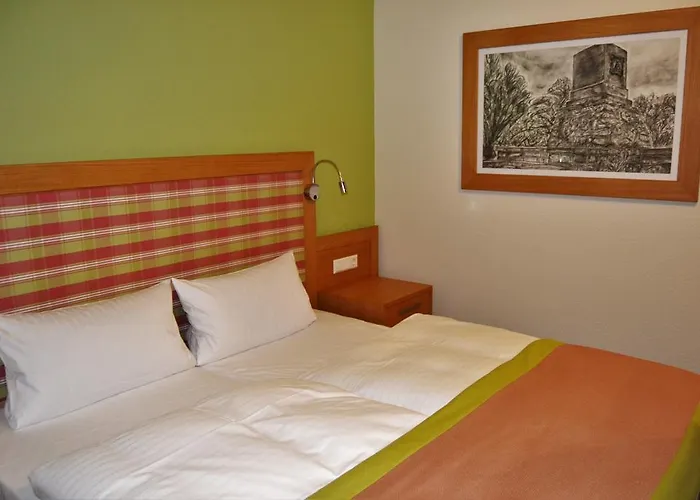 & Restaurant Waldcafe 3*